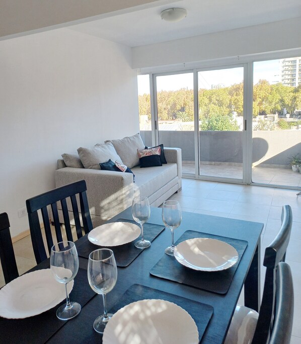 Premium appartement | Woonruimte | Flatscreentelevisie