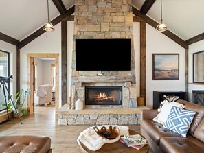 Smart TV, fireplace, offices