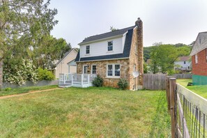 Exterior - Chic Front Royal Retreat Near Shenandoah River! (Front Royal)