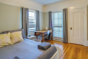 3 bedrooms, desk, iron/ironing board, internet - WFH-Friendly Berkeley Home < 2 Mi to University! (Berkeley)