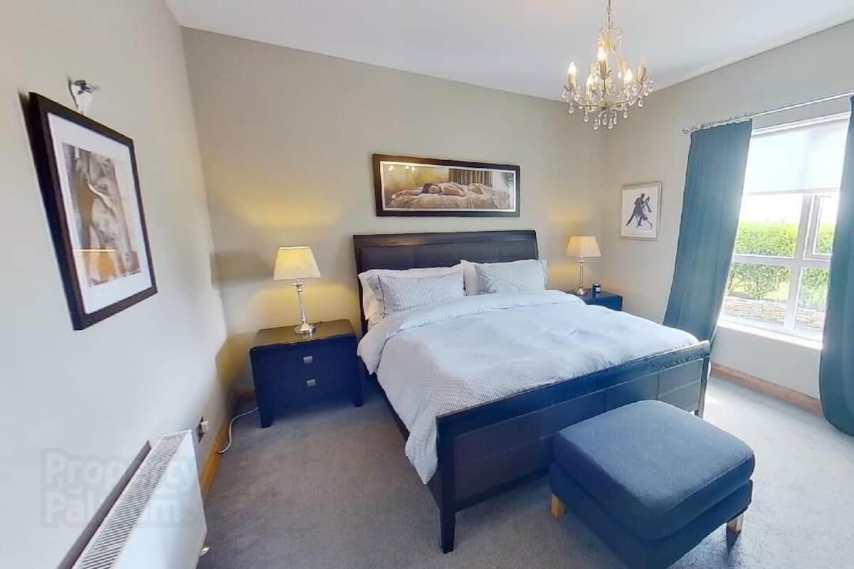 Deluxe-huvila | 4 makuuhuonetta, ylelliset vuodevaatteet, ilmainen Wi-Fi, vuodevaatteet