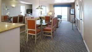 Dining - Diamond Resorts Riviera Beach Resort - 2 Bedroom - Ocean View (Capistrano Beach)