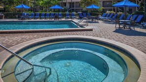 Pool - Diamond Resorts Polynesian Isles Resort - Phase IV - 2 Bedroom (Kissimmee)