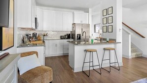 Coffee/tea maker, fridge, microwave, oven - Lakeside Charm at Casa Carmen by the Golf Course (Point Venture)