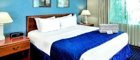 2 bedrooms, in-room safe, desk, iron/ironing board