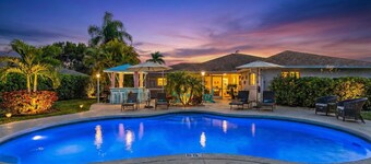 Private Heated Pool-Hot Tub-Fire Pit-Tiki Bar-Large Yard-Great Location!