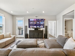 Smart TV, stereo, printers