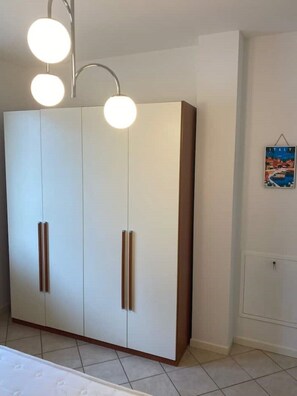 1 camera, una cassaforte in camera, ferro/asse da stiro, Wi-Fi gratuito