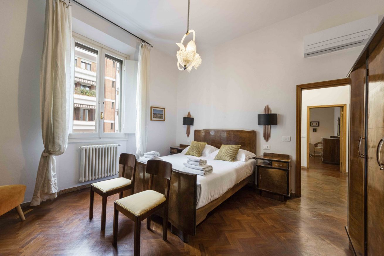 3 chambres, fer et planche à repasser, Wi-Fi, draps fournis