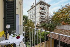 Outdoor dining - Angelico 3 bedrooms in Florence (Firenze)
