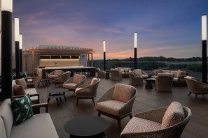 2 bars/lounges, rooftop bar - The Westin Atlanta Gwinnett (Duluth)