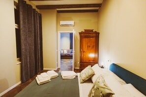 1 bedroom, iron/ironing board, internet, bed sheets