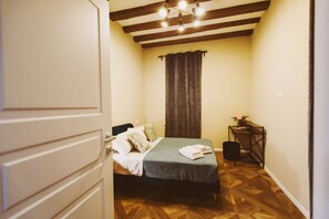 1 Schlafzimmer, Bügeleisen/Bügelbrett, Internetzugang, Bettwäsche