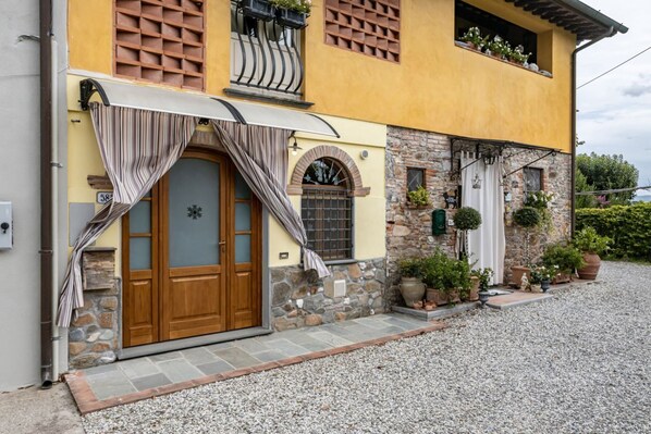 Dettaglio esterni