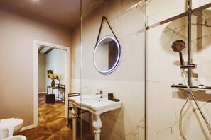 Shower, bidet - Chiara Cozy Apartment C (Udine)