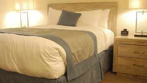 1 bedroom, WiFi, bed sheets - Capistrano Beach | SoCal Beach Retreat | Pool & Beach (Capistrano Beach)