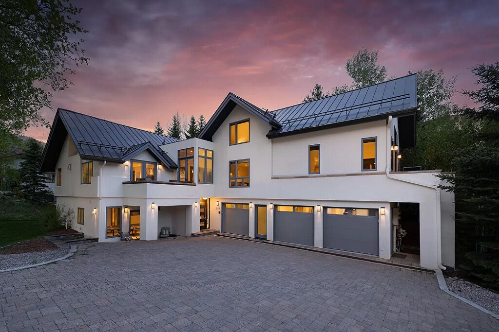 Vail Escape - Spacious 5br Vail Home w/ Hot Tub