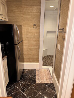 Interior - Cozy Luxury getaway King bedroom  (Atlanta)