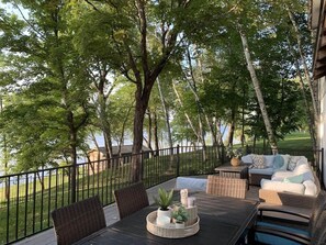 Outdoor dining - Island View McDonald Lake (Dent)