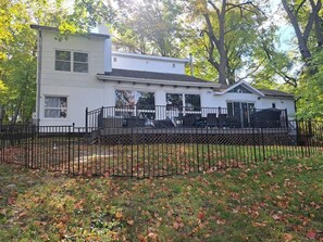 Exterior - Island View McDonald Lake (Dent)