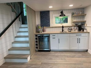 Fridge, microwave, oven, stovetop - Island View McDonald Lake (Dent)