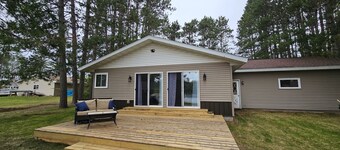 Quiet Cabin on the Shores of Tranquil Lake Mable