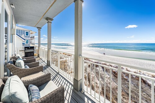LUXURY HOUSE ON PRIVATE BEACH: Gulf Front Hot Tub, 5 King Suites, Beach Svc