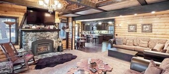 8 min walk to village,Cozy, heater,A.C, fireplace, 5 min drive to mountain high 