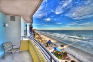Property grounds - 3 Bedroom Deluxe, Sleeps 10, Oceanfront Balcony, on Daytona Beach, Ocean Walk!! (Daytona Beach)