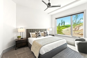 Room - KBM Resorts Canyons Village Luxurious 5bdrm, Pool Table and TV Room, Chefs Kitchen, Wi-fi! (Park City)
