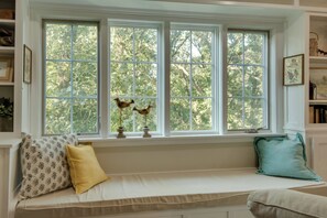 Interior - Charming Villisca Getaway w/ Screened Porch! (Villisca)