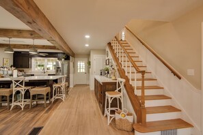 Fridge, microwave, stovetop, dishwasher - Charming Villisca Getaway w/ Screened Porch! (Villisca)