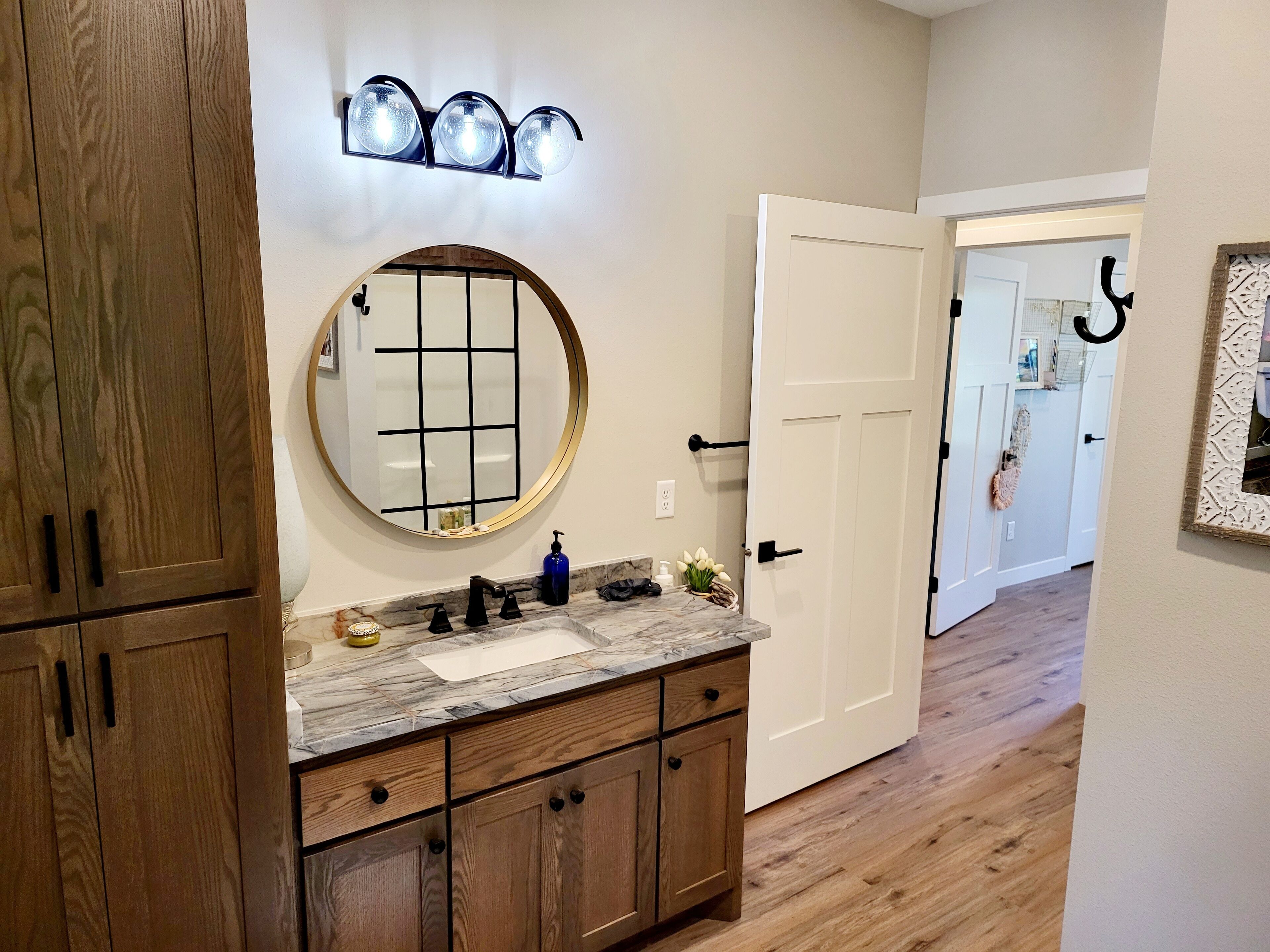 Main floor bathroom 