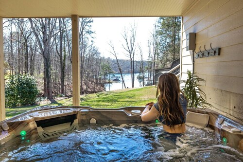 Group Fun | Farm, Lake, Game Room, Gym & Sauna