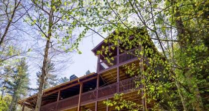 Riverfront Fall Retreat | Hot Tub | Views |& more!