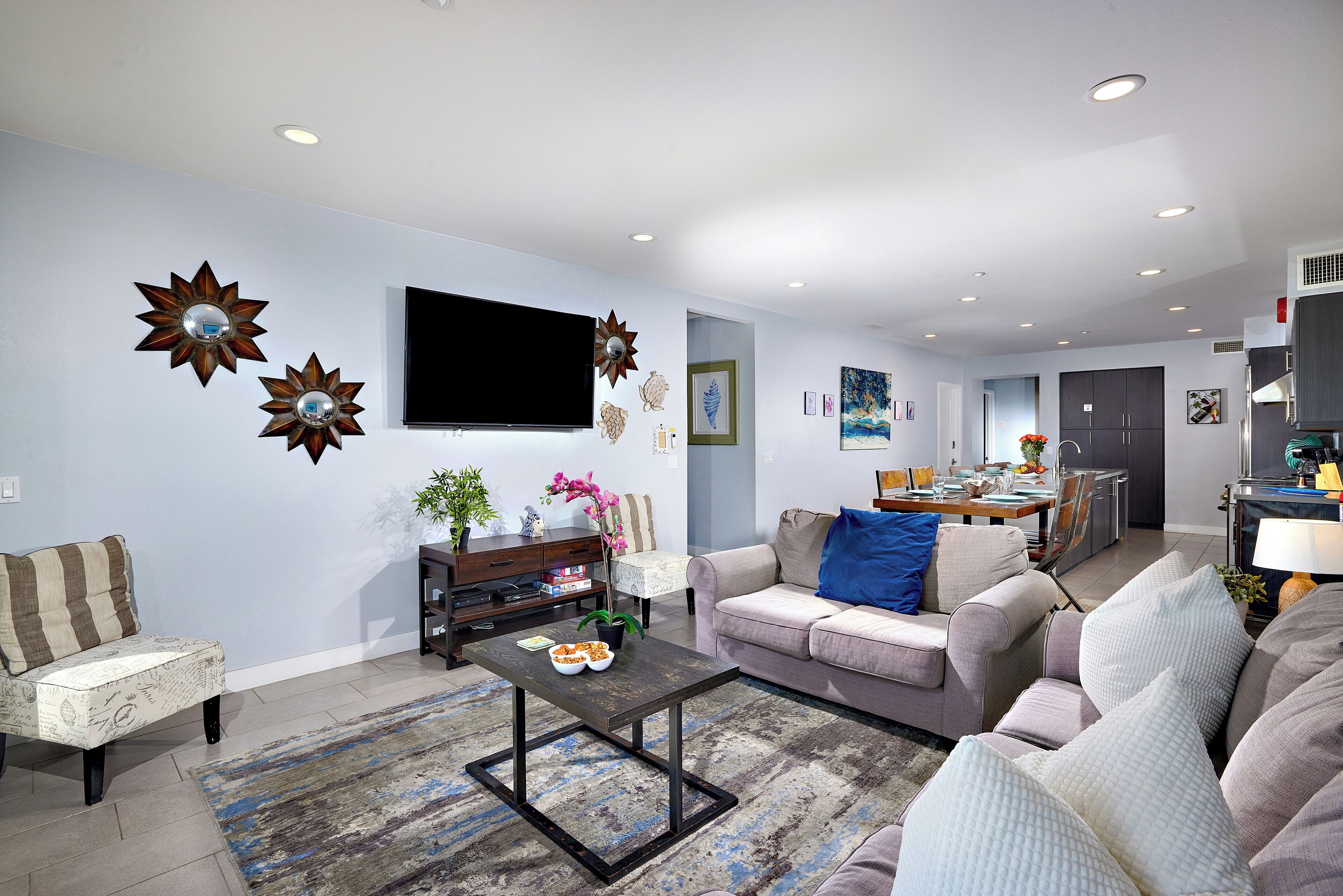 Steps To The Sand | Modern Oceanfront Condo, A/c, Dog-friendly, Walk To Pier - 歐申賽德