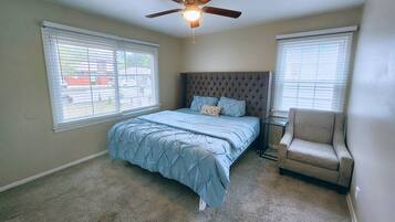 3 bedrooms, iron/ironing board, WiFi, bed sheets