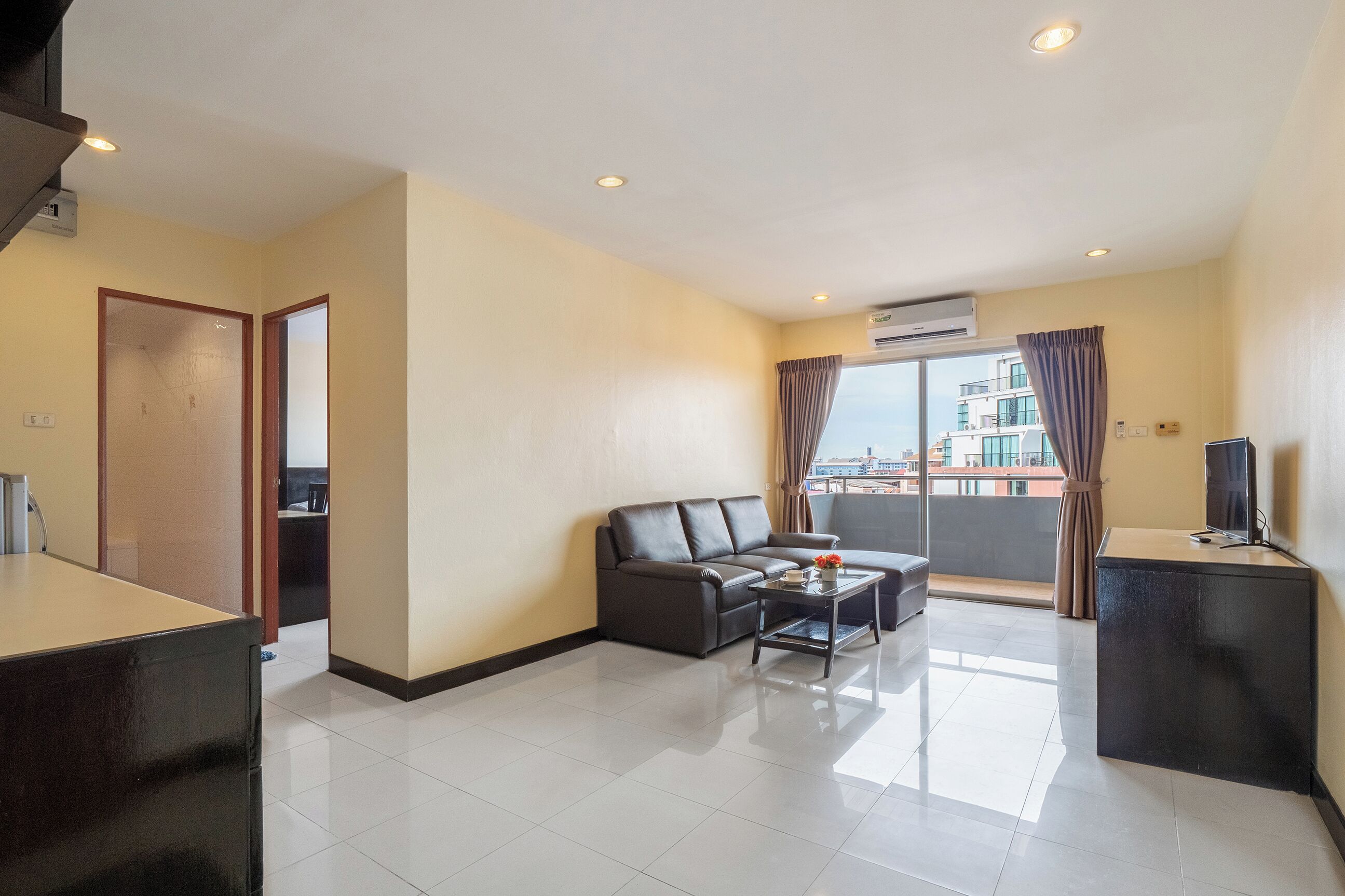 Signature Suite, 1 King Bed, Garden View | Egyptian cotton sheets, premium bedding, down comforters, desk