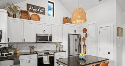 The Burg's Nest | Brand New Luxury Suite