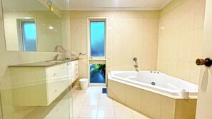 Familienhaus | Komfortbadewanne