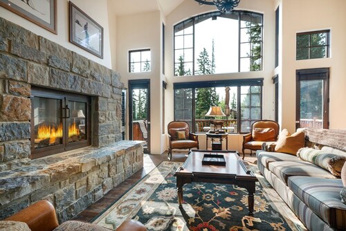 Stay Montana | Slopeside Alpine Haven - Sleeps 12