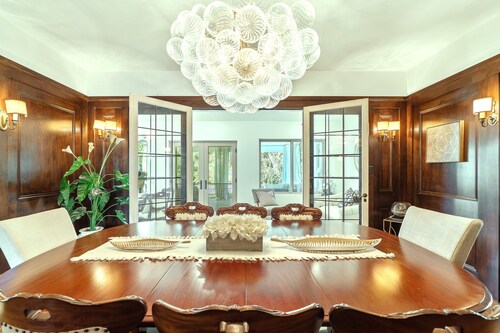 Holiday Special! Achitectural Masterpiece Rose Bowl Mansion-5minWalk AmazingView