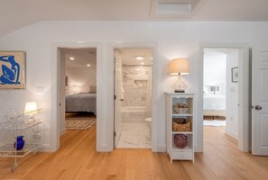 2 Schlafzimmer, Schreibtisch, kostenloses WLAN, Bettwäsche