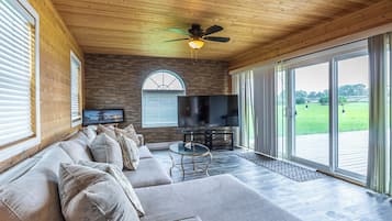 Smart-TV, Kamin, Drucker