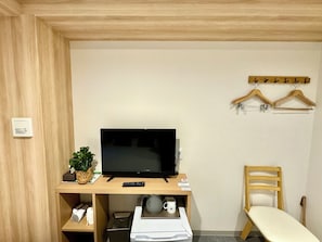基本客房, 非吸煙房 (Run of House,C/I 5pm,C/O 9am,Bed Vary) | 隔音、免費無線上網、床單
