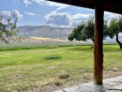 Cozy Cabin with River Access optional full 50amp RV hook-ups onsite