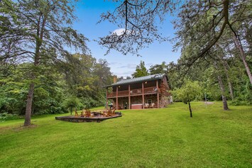 This large yard is perfect for letting the kids run, and playing games with the family!