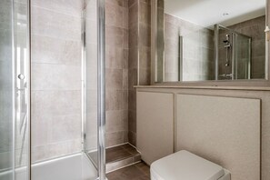 ヘアドライヤー、タオル