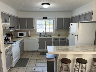 Beautiful views and lake front home on Toledo Bend! Fish right of the dock!