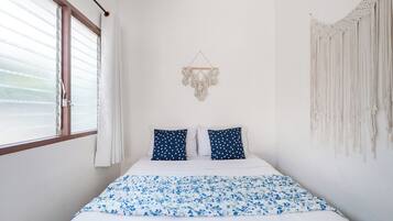 4 bedrooms, iron/ironing board, travel cot, free WiFi